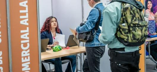 Bogotá recibe reconocimiento internacional por promover empleo inclusivo y verde para migrantes, según informe de la OIM