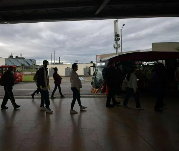 Mujer fue capturada tras agredir a una guarda de TransMilenio en Portal Suba