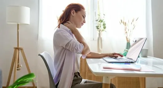 Mejores soportes para computador: 3 opciones en Amazon para mejorar la postura