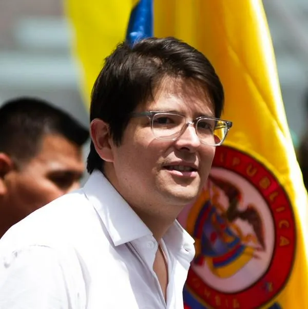 Una fuente reservada de Fiscalía salpica a un abogado de alias Yako por supuestas reuniones y visitas carcelarias para planear magnicidio de Miguel Uribe.