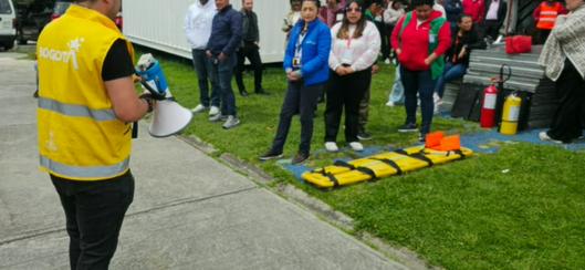Simulacro de emergencia en la Alcaldía Local de San Cristóbal fortalece protocolos y participación ciudadana en Bogotá