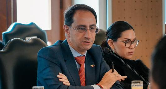 Restrepo advierte que el Gobierno tendría que recortar $ 70 billones en 2027