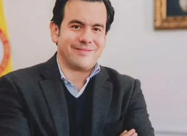 ¡Atención! Rodrigo Lara sale del Ministerio del Interior