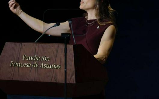 Christina Koch recibe el premio Princesa de Asturias en España y destaca el mensaje humano de la misión Artemis II