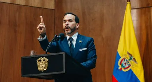 De la Espriella le declara la guerra al narcoterrorismo y promete “no dejar sola” a la Fuerza Pública
