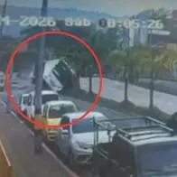 Imágenes del video del accidente de un bus que iba a peregrinación en Medellín
