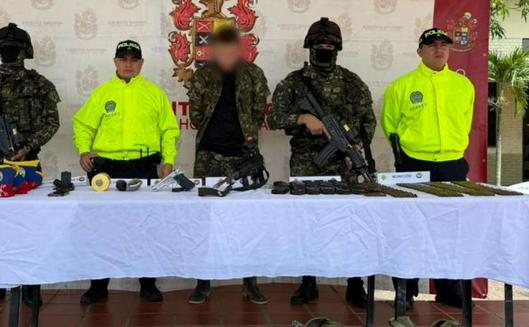 Capturan a cuatro presuntos integrantes del bloque Magdalena Medio del EMC en Santa Rosa del Sur, Bolívar