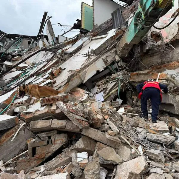 Así quedó el edificio que colapsó en Pereira; estaba afectado por el terremoto y hallaron a dos personas sin vida