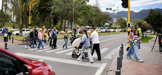 Intervención en glorieta de la calle 63 con carrera 50 en Bogotá reduce conflictos viales y duplica tránsito peatonal