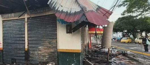 Incendio en el centro de Melgar afectó seis locales comerciales y dejó cuatro personas lesionadas