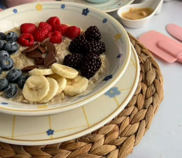 Porridge de frutos rojos: receta fácil y cremosa en 10 minutos