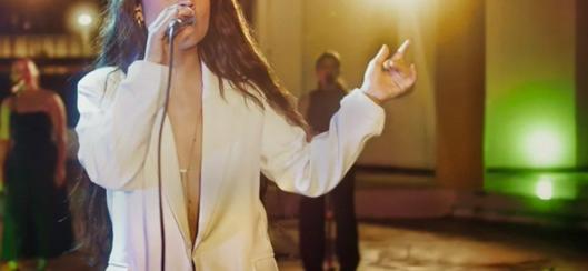 Aura Martínez presenta concierto performático sobre autonomía y derechos de la mujer en Bogotá con entrada gratuita