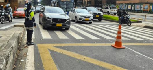 Pico y placa en Bogotá este lunes 26 de octubre de 2026: así son los horarios y restricciones para particulares, taxis y servicio especial