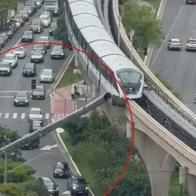Grúa en Sao Paulo, Brasil, se desplomó y tren la chocó
