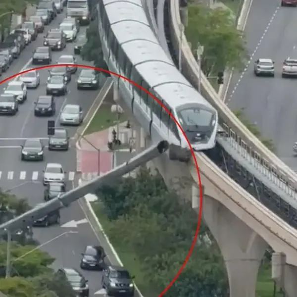 Grúa en Sao Paulo, Brasil, se desplomó y tren la chocó