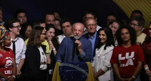 Lula da Silva tuvo delicada situación cuando iba a hablar tras ganar elecciones; dio susto a asistentes
