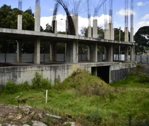 Bravo Páez: el hospital que quedó detenido en el tiempo y dejaría de ser elefante blanco