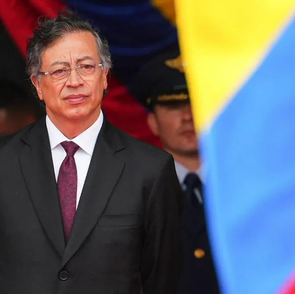 Analistas políticos evalúan las graves denuncias contra Gustavo Petro reveladas por Deicy Jiménez. Héctor Riveros advierte sobre posibles consecuencias. 