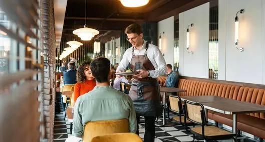 Restaurantes en Colombia tendrían cambio en impuesto que bajaría tarifas y beneficiaría a miles