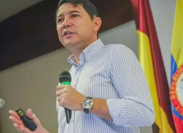 ¿Quién responde por el puente de la 60? Hurtado rompió el silencio