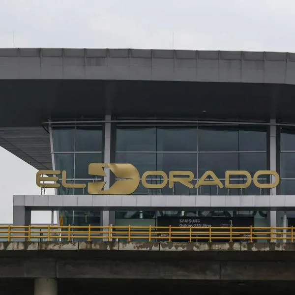 Investigan la muerte de un funcionario del área de meteorología tras caer desde la torre de control del aeropuerto El Dorado de Bogotá.