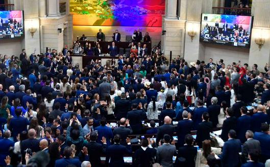 Comisiones conjuntas del Congreso aprueban proyecto de ley de sometimiento impulsado por el Gobierno de Abelardo de la Espriella