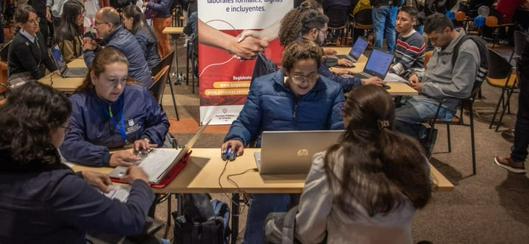 Más de 7.000 vacantes laborales disponibles en Bogotá esta semana: sectores y perfiles con oportunidades de empleo