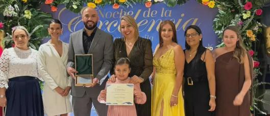 UNIMINUTO reconoció a estudiantes, docentes y aliados en la Noche de la Excelencia en Ibagué y Neiva