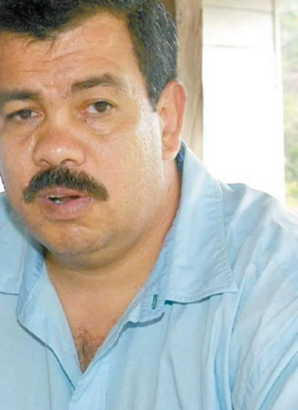 Fiscalía cita a declarar a "Don Berna" y "Julián Bolívar" en caso contra Uribe por masacres
