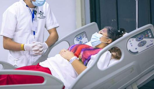 SENA abre convocatoria para médicos y enfermeros colombianos que deseen trabajar en hospitales de España