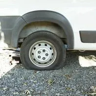 Kit para reparar llantas de carro en Colombia: incluye compresor portátil de 120