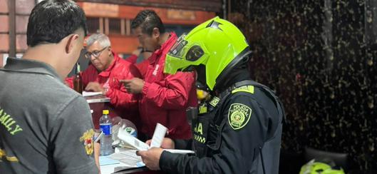 Autoridades suspenden temporalmente un establecimiento comercial en Los Mártires durante operativos de inspección y control