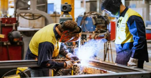Confianza comercial en Colombia aumentó en septiembre de 2026 impulsada por mejores expectativas y menores inventarios