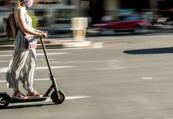 ¿'Placas' para las patinetas eléctricas y bicicletas? Ley reglamenta y especifica identificación
