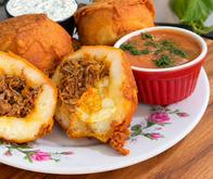 Carimañolas de queso y papas rellenas