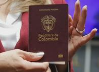 La decisión del Gobierno con los pasaportes que reabre la polémica