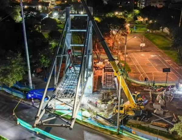 Avanza construcción del puente peatonal calle 112 con carrera Novena, obra de Valorización destrabada 