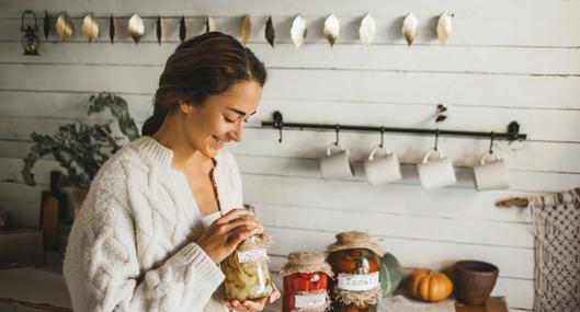 Qué alimentos se deben guardar en recipientes herméticos y por qué