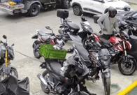 Comerciante denunció el robo de su motocicleta: delincuente quedó grabado en cámaras