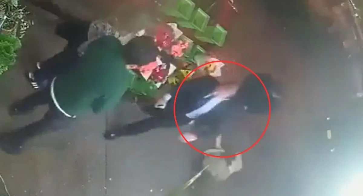 Conductor le habría partido el brazo a mujer de 86 años en Bogotá: hay video