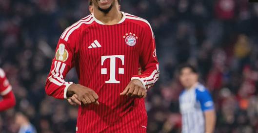 Bayern Múnich confirma que Michael Olise seguirá en el club y descarta negociaciones con equipos europeos