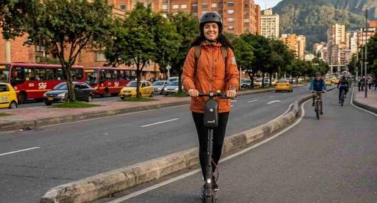 Nueva ley para patinetas eléctricas en Colombia: ahora deben usar placa