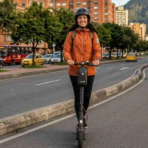 Nueva ley obliga a patinetas eléctricas en Colombia a usar placa: Así tendrá que verse
