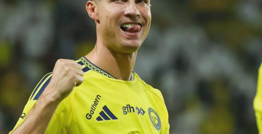 Cristiano Ronaldo anota triplete ante Al Kholood y reafirma su meta de mil goles en la Liga de Arabia Saudita