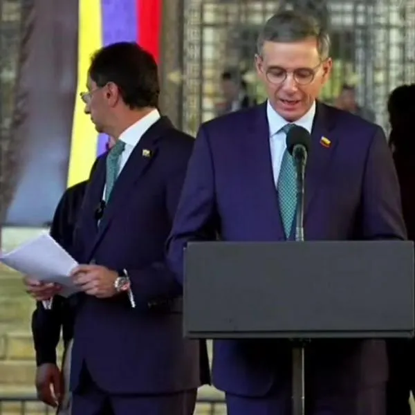 Gobierno radicó reforma fiscal con cinco ejes: deuda, devolución del IVA, salud e inversión
