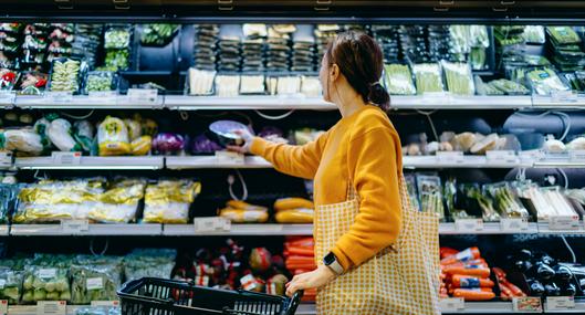 El impuesto que dejó Petro y Gobierno De la Espriella planea tumbar; toca a supermercados