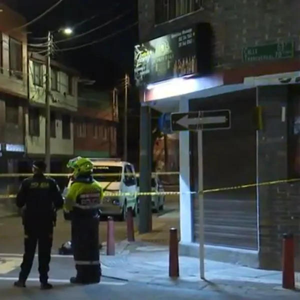 Balacera en licorera de Bogotá dejó un presunto ladrón muerto: cómplices huyeron
