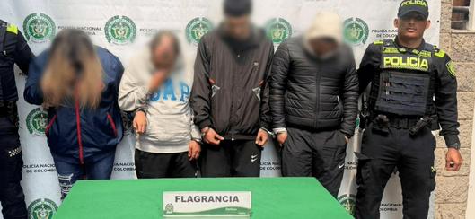 Capturan a presuntos ladrones que fingieron ser agentes de la SIJIN en Engativá; suman 44 antecedentes judiciales