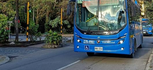 Desvíos y ajustes en rutas de TransMiZonal en Bogotá por concierto de Ryan Castro y eventos de Halloween en El Campín