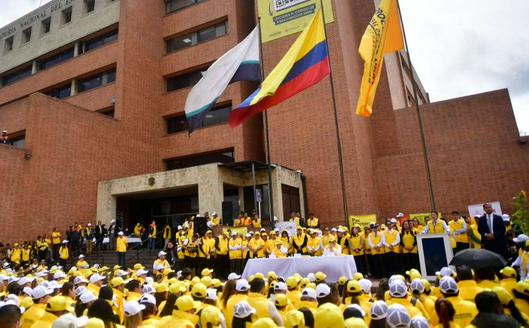 Funcionarios públicos en Colombia deben renunciar antes del 30 de octubre para aspirar a elecciones regionales 2027